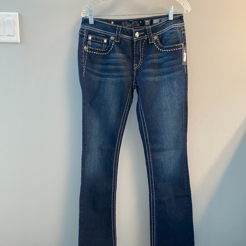 NWT Woman's Miss Me Boot Cut Denim Jeans with Bling JS5014B89 - Size 30